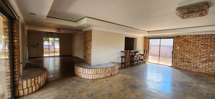 6 Bedroom Property for Sale in Kathu Northern Cape